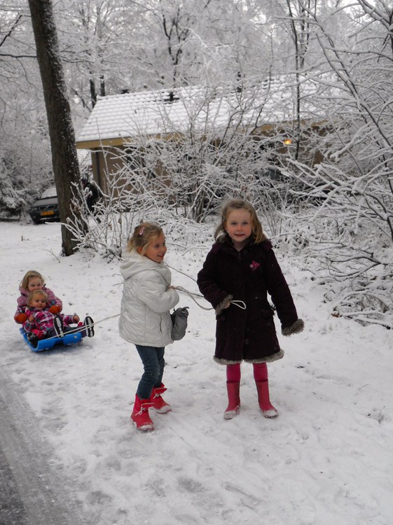nichtjes-in-de-sneeuw.jpg